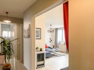 Apartment Dans la forêt de Pin by Interhome