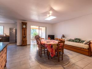 Maisons de vacances Holiday Home Casa Brigitte by Interhome : photos des chambres