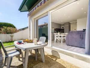 Appartements Apartment Le Fronton-4 by Interhome : photos des chambres