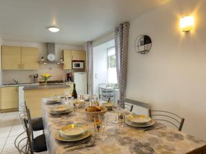 Maisons de vacances Holiday Home Coquelicot by Interhome : photos des chambres