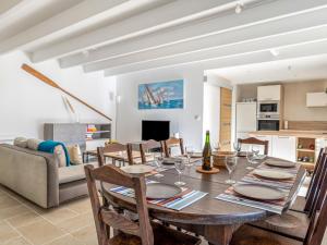 Maisons de vacances Holiday Home Ker Suliac by Interhome : photos des chambres