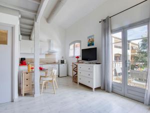 Apartment Provence Village-5 by Interhome