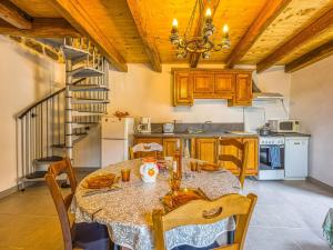 Maisons de vacances Holiday Home Le Trepadou by Interhome : photos des chambres