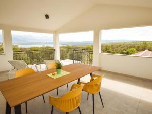 Holiday Home Elena by Interhome