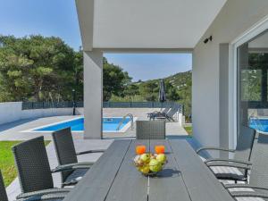 Holiday Home Gušt by Interhome