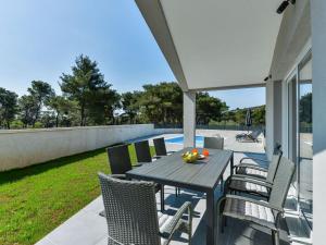 Holiday Home Gušt by Interhome