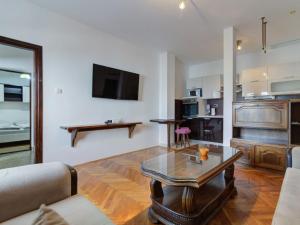 Apartment Miškulin-5 by Interhome