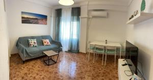 Valencia Centro andando y Playa malvarrosa tranvía