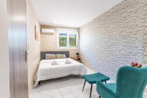 AIOLOS LUXURY alimos kalamaki market apartment 3 near the sea