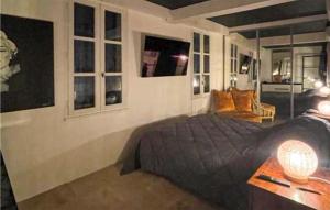 Maisons de vacances 2 Bedroom Amazing Home In Sommieres : photos des chambres