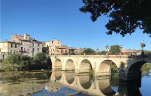 Maisons de vacances 2 Bedroom Amazing Home In Sommieres : photos des chambres