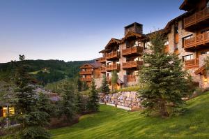 Three-Bedroom Deluxe Apartment room in Bachelor Gulch Village