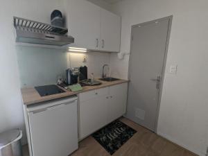 Appartements STUDIO avec PARKING TOUT A PIED et CALME : photos des chambres