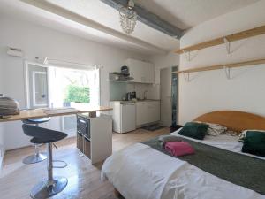 Appartements STUDIO avec PARKING TOUT A PIED et CALME : photos des chambres