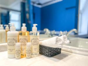 Lovely Apartment in Albufeira 2BD 250m Beach Ocean view and AC Wi-Fi Pool