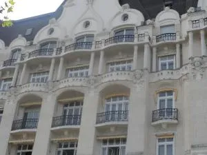 Cheap Booking Rooms - Есплуґес-де-Льобреґат