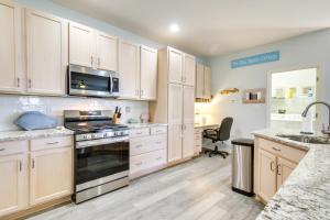 2 Mi to Beach Ocean View Oasis with Resort Access!