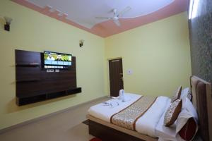 Hotel Mukund Priya- Near Krishna Janam Bhoomi