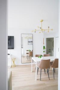 Best Location Downtown Chic Suites