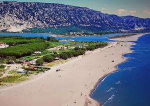 Beachfront, Tirana Guest House