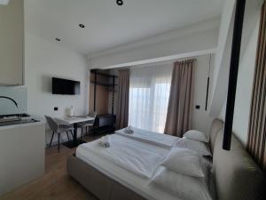 Room with Balcony and Sea View (2 Adults) room in Apartments Johnny