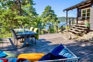 Kunstnerhytte med panoramautsikt på Furuholmen - Vansjø