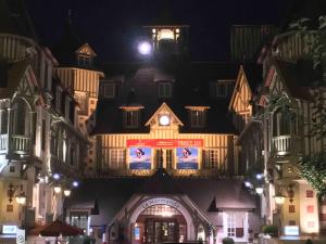 Villas Tres jolie Villa Bianca, maison avec jardin prive a Deauville : photos des chambres