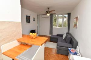 DeMass Apartment - Cozy, Free Parking and WiFi