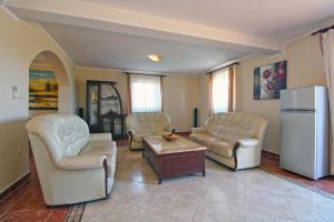 Family friendly house with a swimming pool Sisan, Medulin - 20775