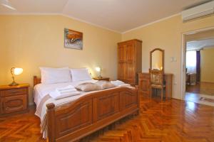 Family friendly house with a swimming pool Sisan, Medulin - 20775