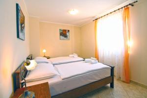 Family friendly house with a swimming pool Sisan, Medulin - 20775