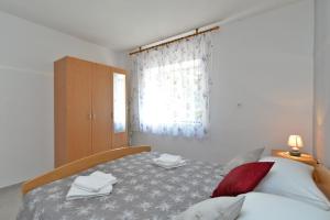 Apartments with parking space Kukci, Porec - 20797