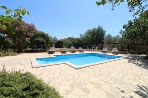 Family friendly house with a swimming pool Liznjan, Medulin - 20798