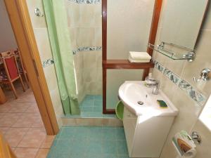 Apartments by the sea Pjescana Uvala, Pula - 20800