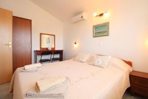 Family friendly house with a swimming pool Liznjan, Medulin - 20798