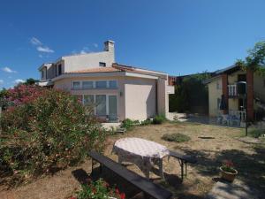 Apartments with parking space Banjole, Pula - 20813