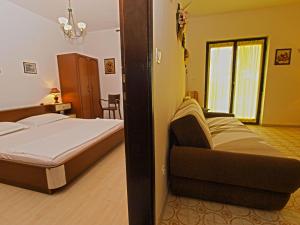 Apartments with parking space Banjole, Pula - 20813