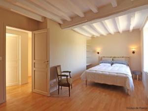 Maisons de vacances Gite Neuvy-au-Houlme, 3 pieces, 6 personnes - FR-1-497-170 : photos des chambres