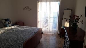 Spacious Sea View Apartment in Praiano Between Amalfi and Positano, Casa Mimì Junior