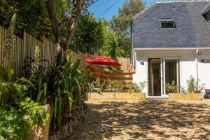 The Studio, Rosebud. 5 minutes walk to beach.