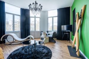 The Rabbit Hole Antwerp - Romantic apartment with adult playroom