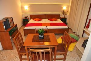 Vaya Apartments & Studios