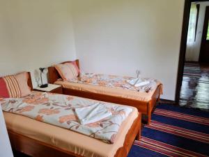 Къщи за гости под орехите