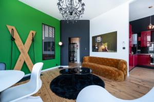 The Rabbit Hole Antwerp - Romantic apartment with adult playroom