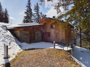 Chalets Chalet Montvalezan-La Rosiere, 8 pieces, 12 personnes - FR-1-398-622 : photos des chambres