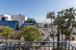 Croisette Luxury Waterfront across the sea