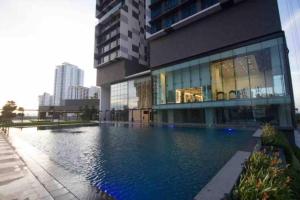 Newly Furnished Wifi 5pax Homestay @ Setia Sky 88 by Micasa Homestay