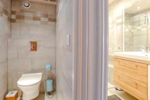 Appartements French Riviera 1 bedroom on the beach facing Cannes : photos des chambres