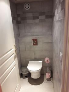 Appartements French Riviera 1 bedroom on the beach facing Cannes : photos des chambres