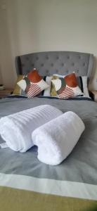 Rare luxury Harbourview apartment sleeps 6